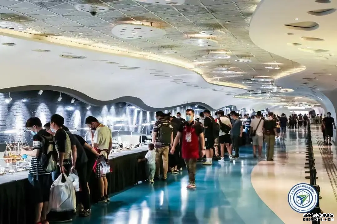 模型盛会登上海之巅,科技体育推动青少年科普(图2) 模型盛会登上海之巅,科技体育推动青少年科普(图2)